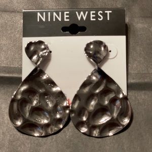 👋 3x$15👋 Nine West gunmetal earrings